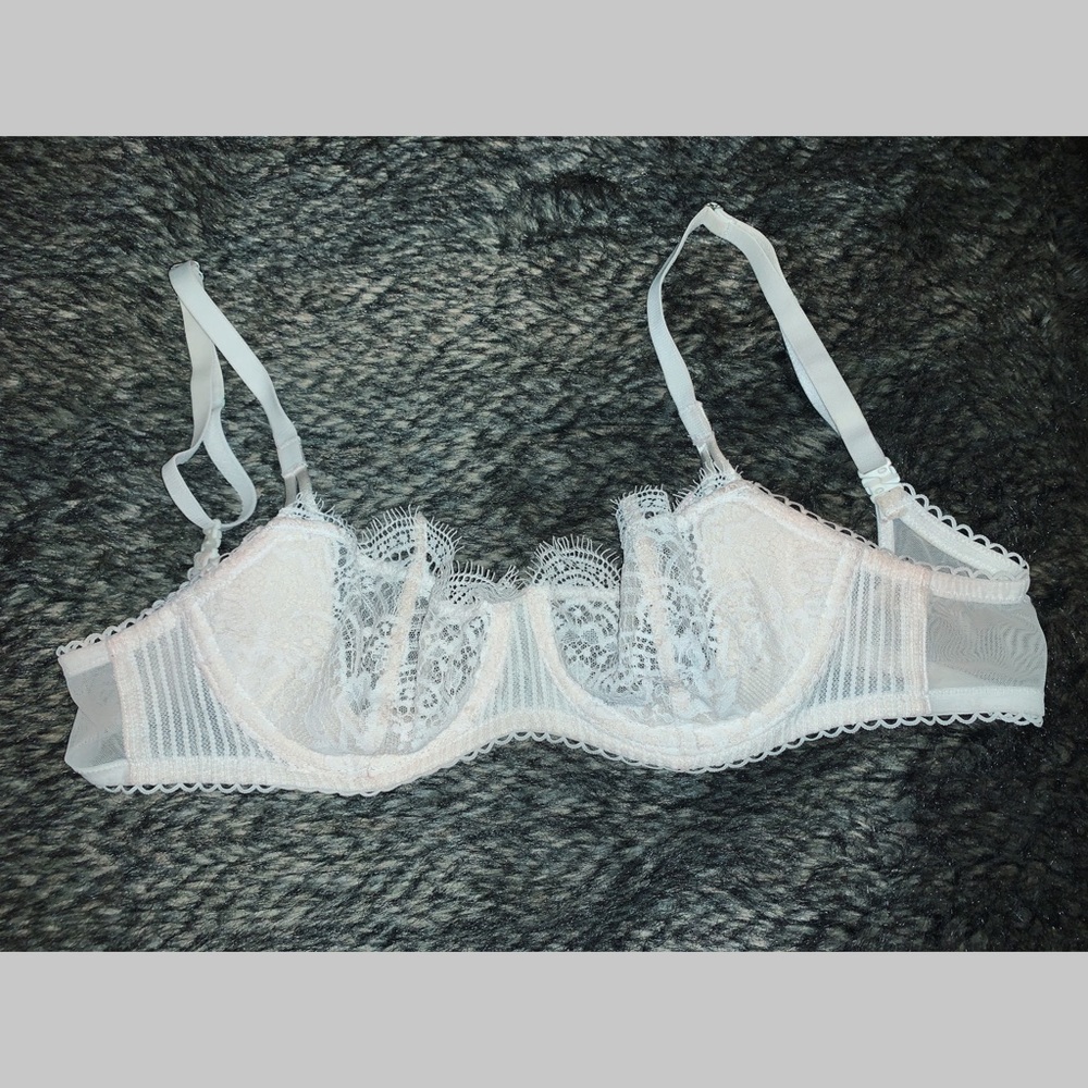 Victoria’s Secret Lace Wicked Uplift Bra